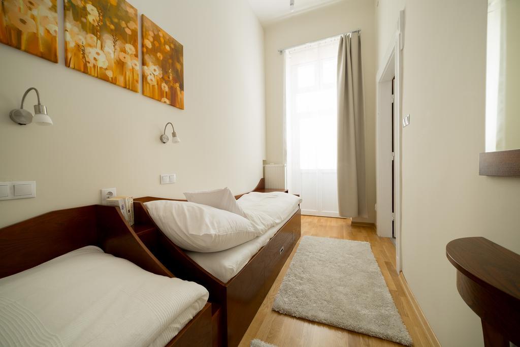 Family Buddha Apartment Будапеща Екстериор снимка